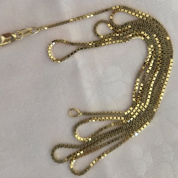Gold Chain - Picture 6 of 14